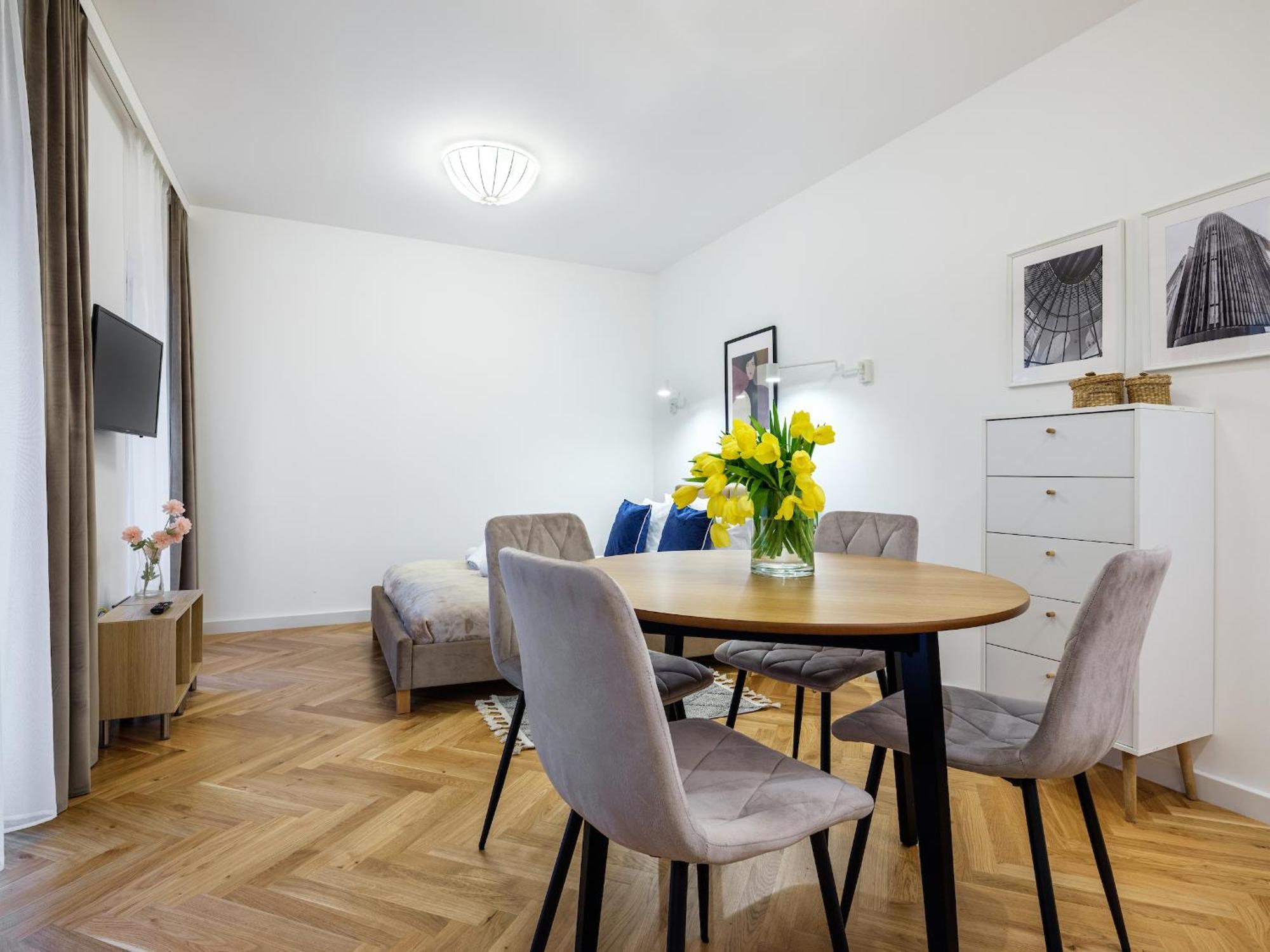 Tyzenhauz Topolowa Aparthotel
